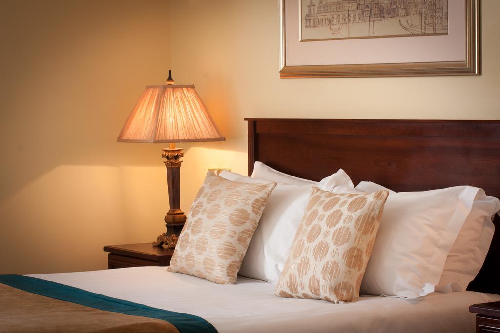 Meadow Court Hotel Loughrea Pokoj fotografie