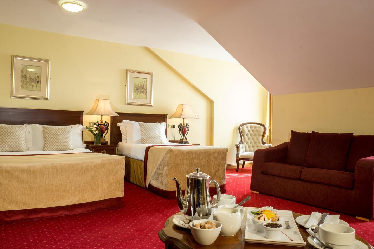 Meadow Court Hotel Loughrea Exteriér fotografie